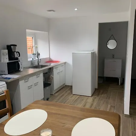 Gîte chaleureux avec poêle à granulés Tanis Extérieur photo